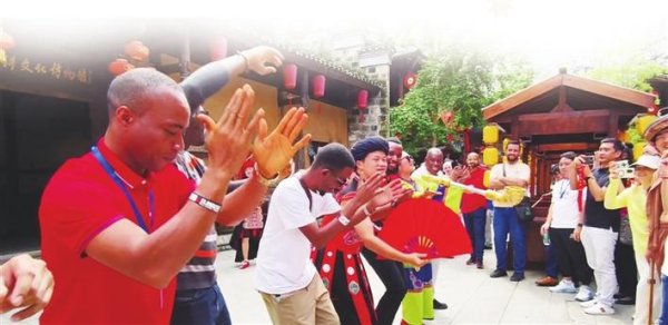 诚利和 一元解锁峡江秋色